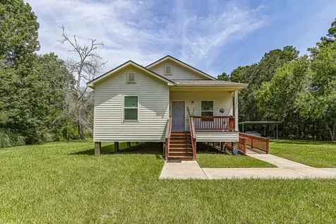 208 County Road 308 Cleveland TX 77327