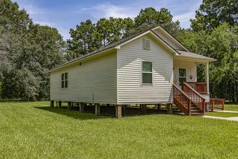 208 County Road 308 Cleveland TX 77327