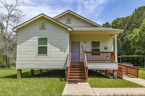 208 County Road 308 Cleveland TX 77327