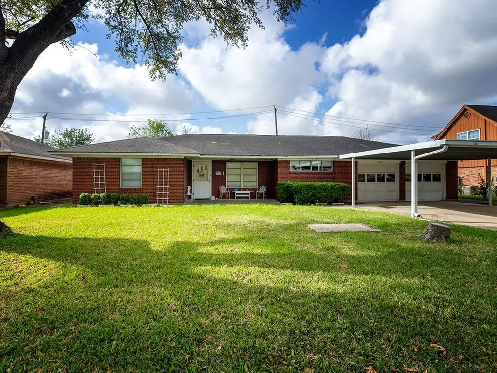 1234 18th Street Galena Park TX 77547