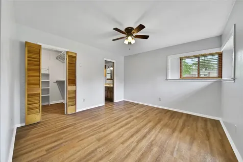 1626 Hamblen Road Kingwood TX 77339