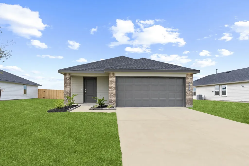 1009 Bluegill Drive Alvin TX 77511