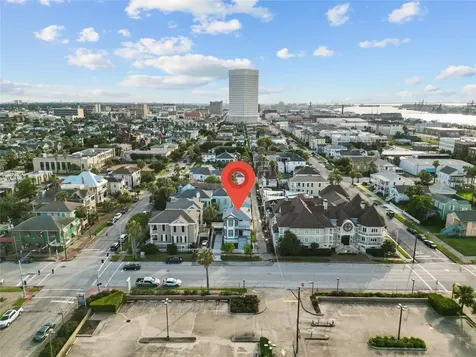 313 14th Street Galveston TX 77550