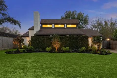 3210 Freshmeadows Drive Houston TX 77063