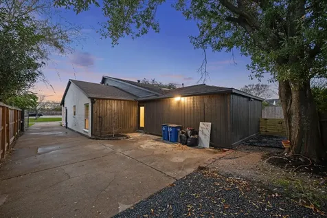 3210 Freshmeadows Drive Houston TX 77063