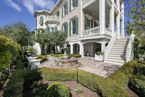 523 10th Street Galveston TX 77550