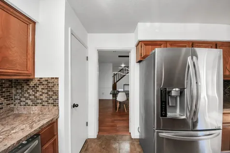 4712 Country Club View Baytown TX 77521