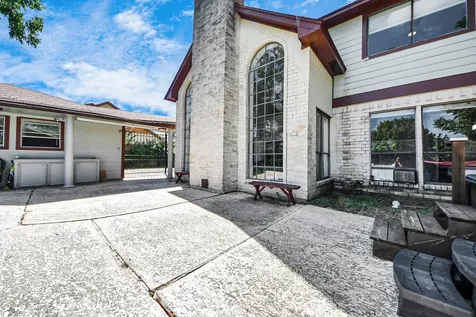 4712 Country Club View Baytown TX 77521