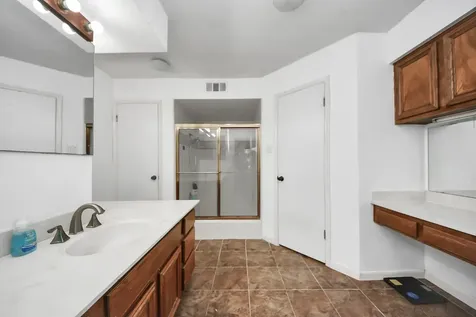 4712 Country Club View Baytown TX 77521