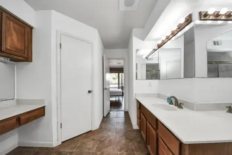 4712 Country Club View Baytown TX 77521