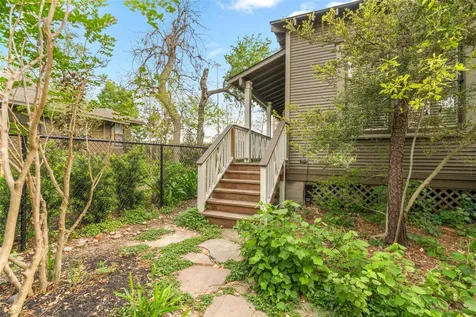 809 Woodrow Street Houston TX 77006