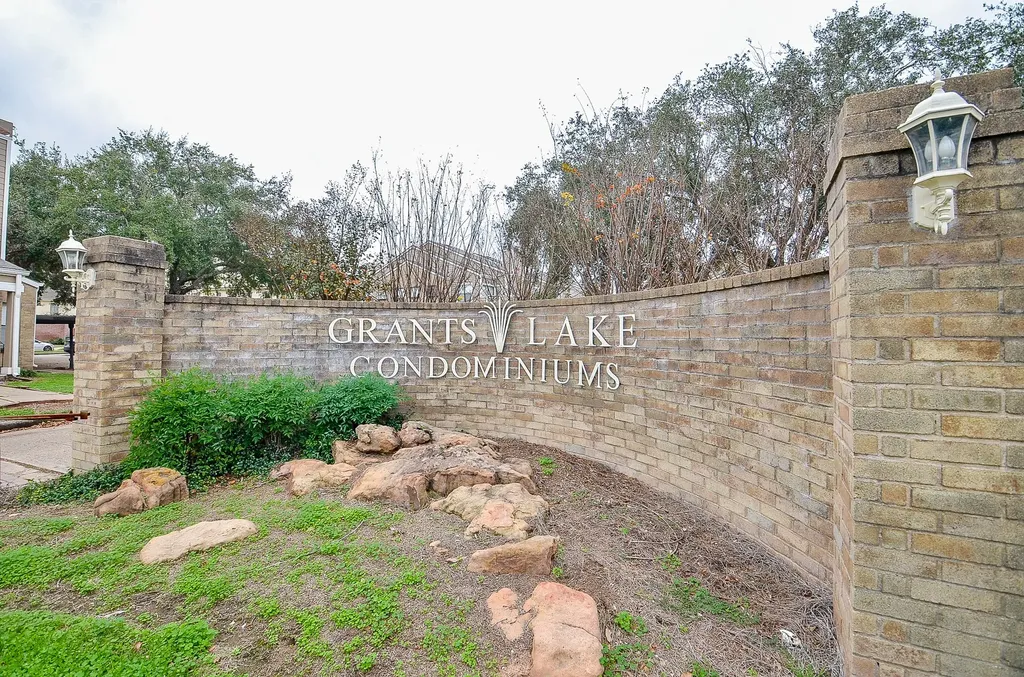 2710 Grants Lake Boulevard I-4 Sugar Land TX 77479