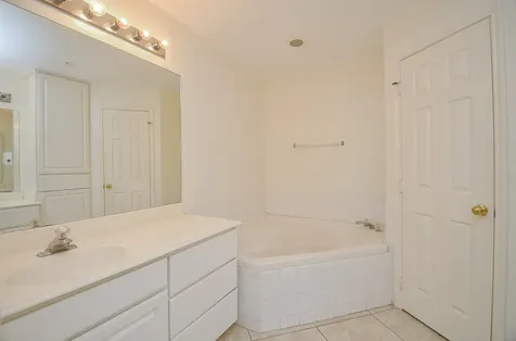 2710 Grants Lake Boulevard I-4 Sugar Land TX 77479