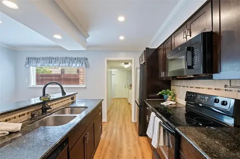 3 Dorado Drive Friendswood TX 77546