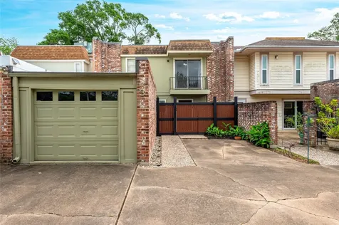 3 Dorado Drive Friendswood TX 77546