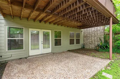 3 Dorado Drive Friendswood TX 77546