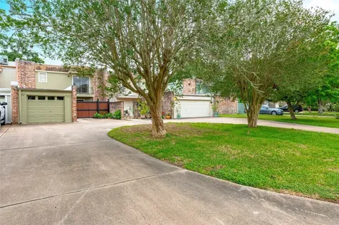 3 Dorado Drive Friendswood TX 77546