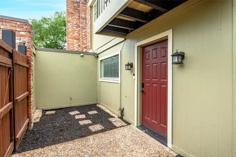 3 Dorado Drive Friendswood TX 77546