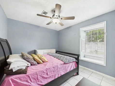16207 N Meadow Drive Houston TX 77073