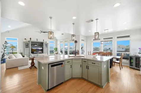 1315 Wahini Street Galveston TX 77554