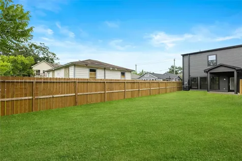 4435 Maggie Street B Houston TX 77051