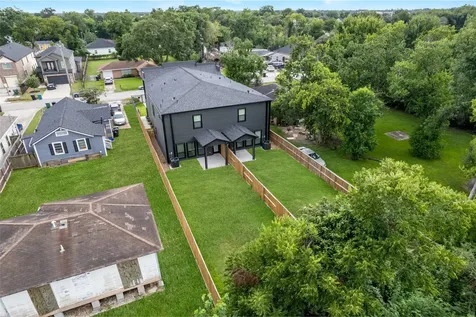 4435 Maggie Street B Houston TX 77051