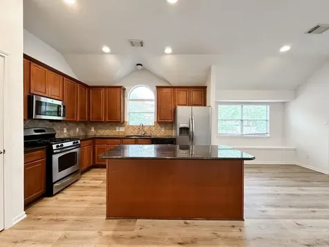 73 E Montfair Boulevard The Woodlands TX 77382