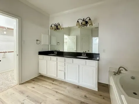 73 E Montfair Boulevard The Woodlands TX 77382