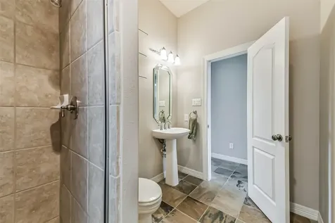 310 Del Monte Drive Friendswood TX 77546