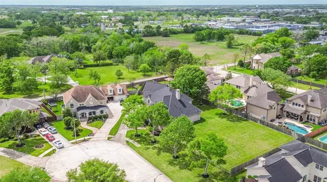 310 Del Monte Drive Friendswood TX 77546