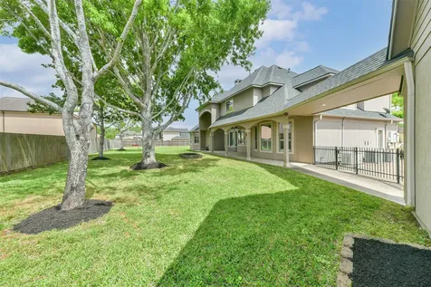 310 Del Monte Drive Friendswood TX 77546