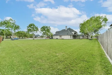 310 Del Monte Drive Friendswood TX 77546