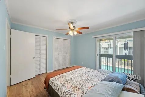5050 Glenmont Drive F5 Houston TX 77081