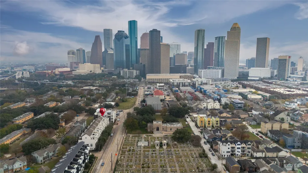 1202 W Dallas Street Houston TX 77019
