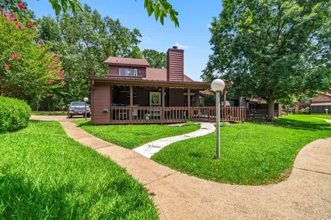 200 Fountain Lake W 116 Livingston TX 77351