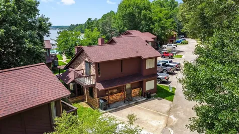 200 Fountain Lake W 116 Livingston TX 77351