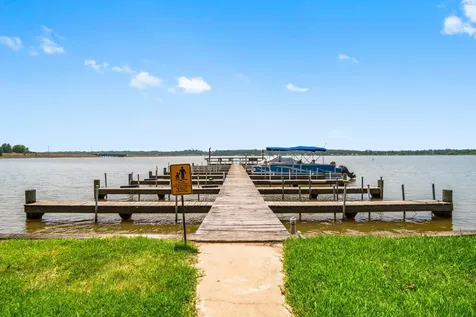 200 Fountain Lake W 116 Livingston TX 77351