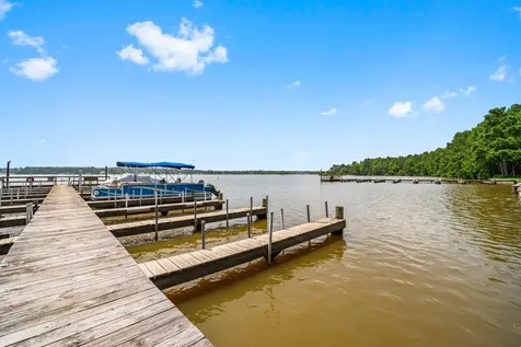 200 Fountain Lake W 116 Livingston TX 77351