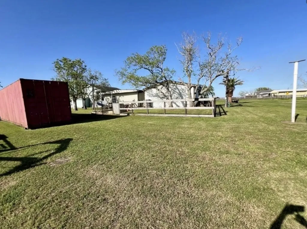 5107 County Road 469 Brazoria TX 77422