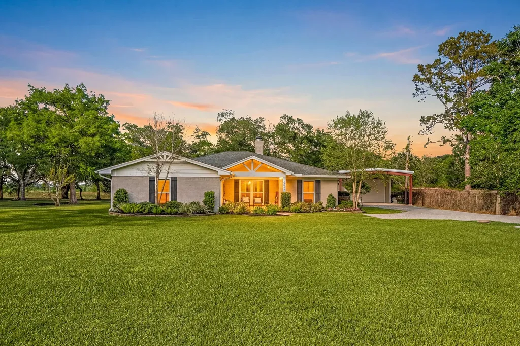 9907 Ironwood Lane Fairchilds TX 77469
