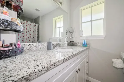 101 Wildrose Street Baytown TX 77520