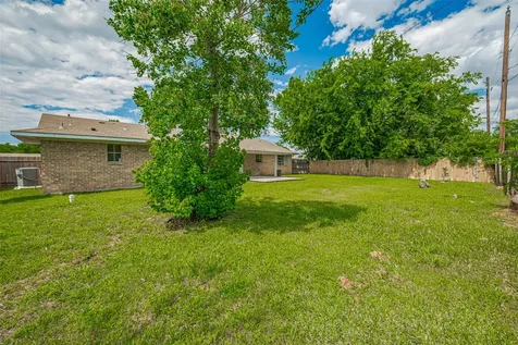 101 Wildrose Street Baytown TX 77520