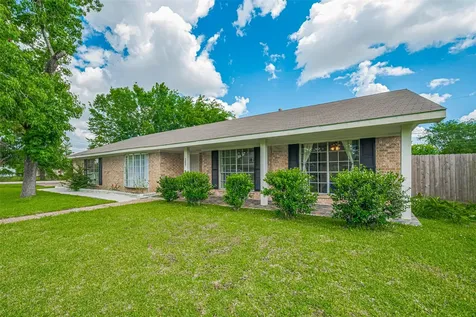 101 Wildrose Street Baytown TX 77520