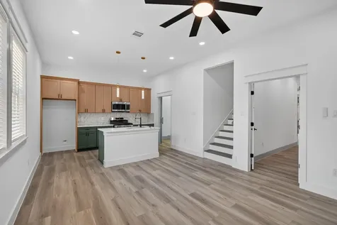 807 E 1st Street Humble TX 77338