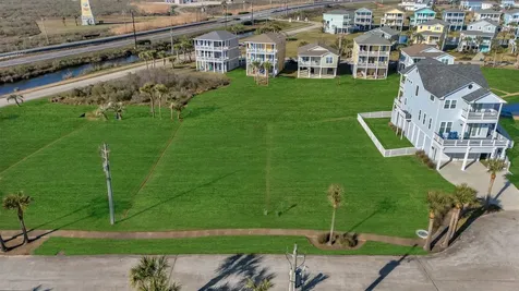4111 Royal Tern Lane Galveston TX 77554