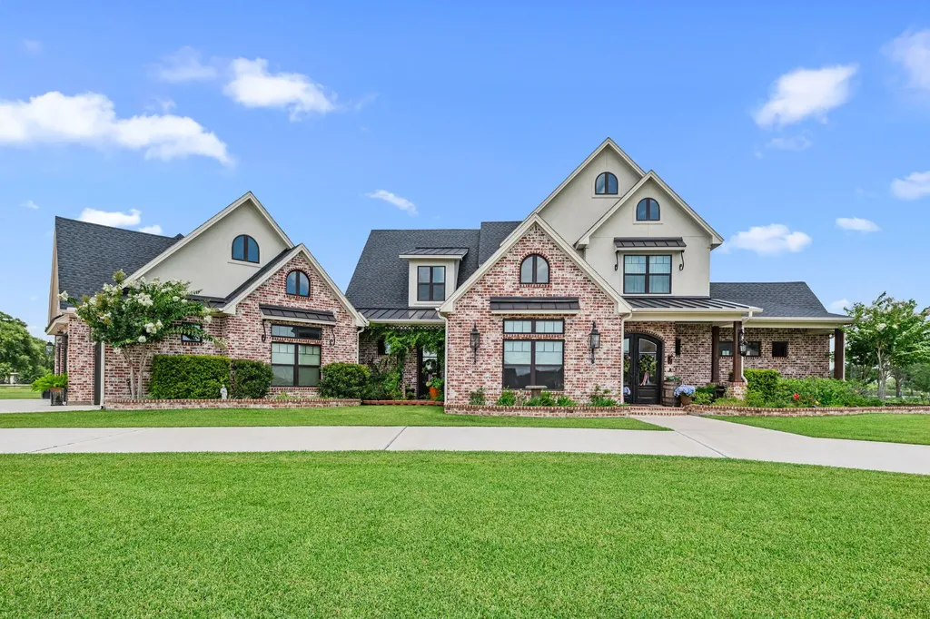 304 Champions Court El Campo TX 77437