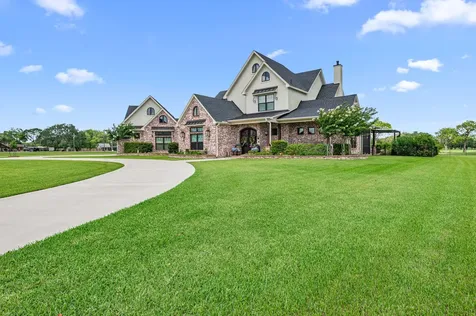 304 Champions Court El Campo TX 77437