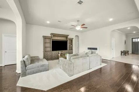 2214 Captain Davis Drive Richmond TX 77469