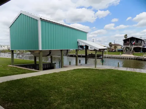 3569 County Road 202 Sargent TX 77414