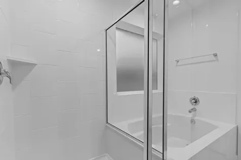 9018 Rose Water Trail Iowa Colony TX 77583